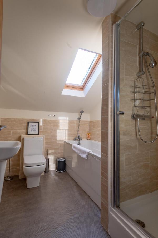 Courtyard Mews Wakefield Exterior photo